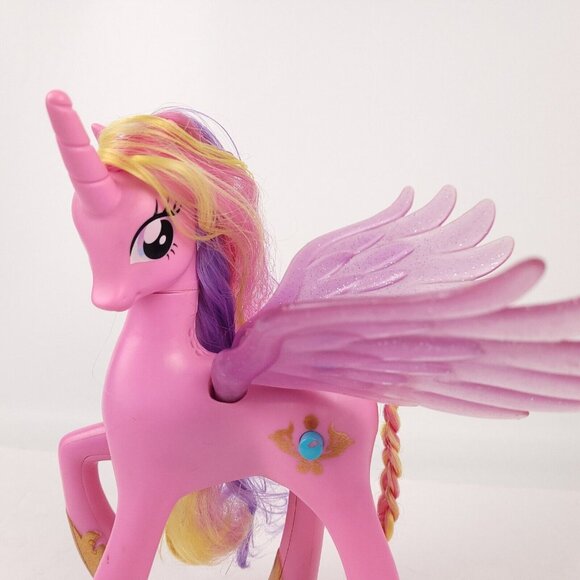 My Little Pony Princess Cadence Wedding 9”  Light Up Wings Talking  Music Hasbro - Picture 2 of 10